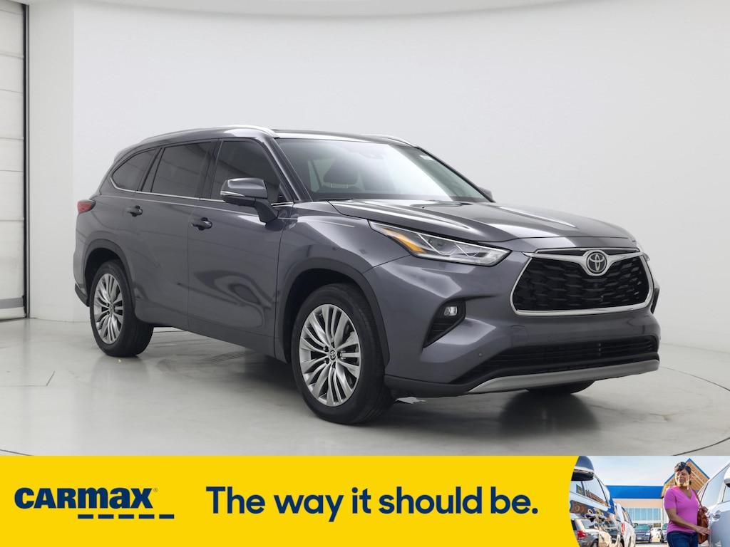 used 2023 Toyota Highlander car, priced at $48,998