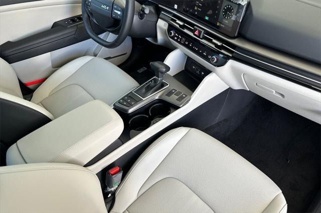 new 2026 Kia Sportage car, priced at $33,195