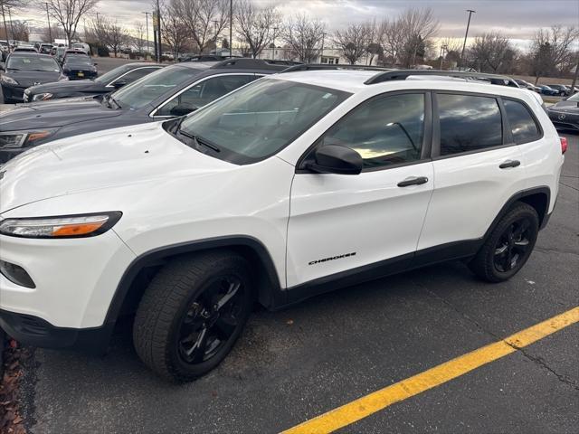 used 2016 Jeep Cherokee car, priced at $10,996