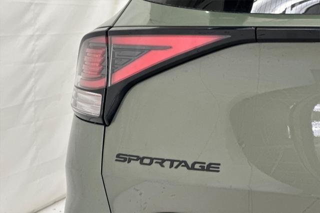 new 2025 Kia Sportage car, priced at $39,273