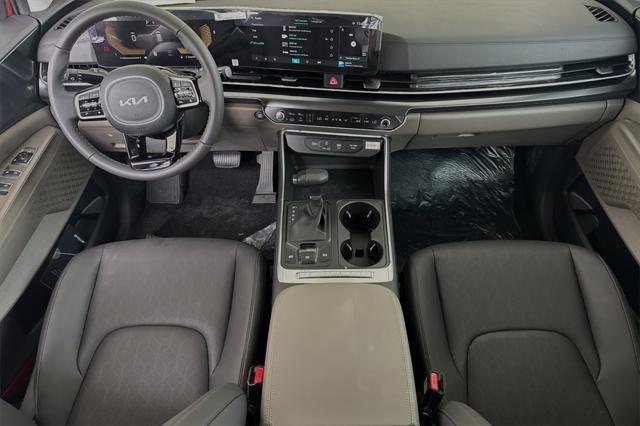 new 2025 Kia Carnival car, priced at $37,900