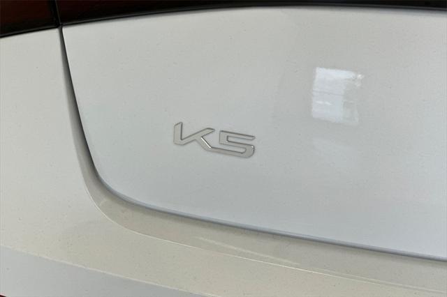 new 2025 Kia K5 car, priced at $27,750