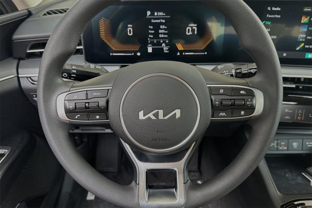 new 2025 Kia K5 car, priced at $27,085