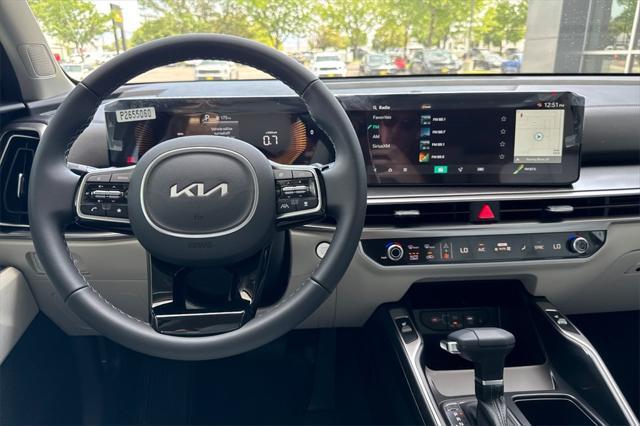 new 2025 Kia Sorento car, priced at $37,460