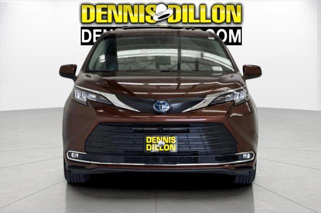 used 2022 Toyota Sienna car, priced at $45,422