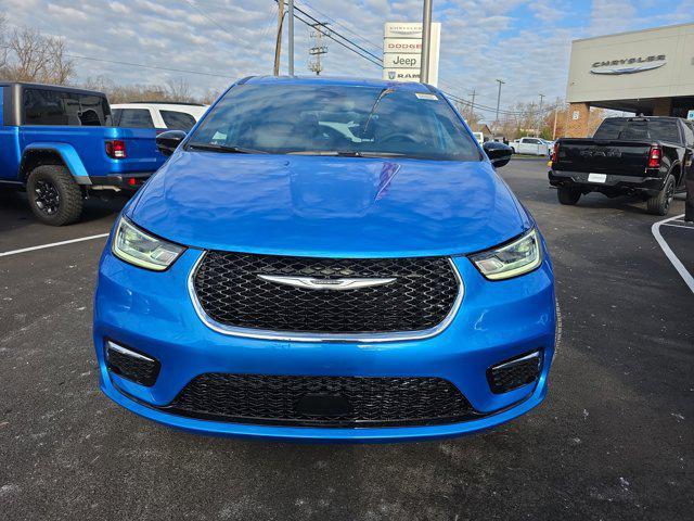 new 2026 Chrysler Pacifica car, priced at $42,836