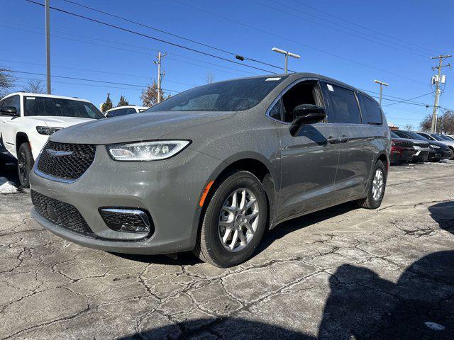 new 2025 Chrysler Pacifica car, priced at $45,460