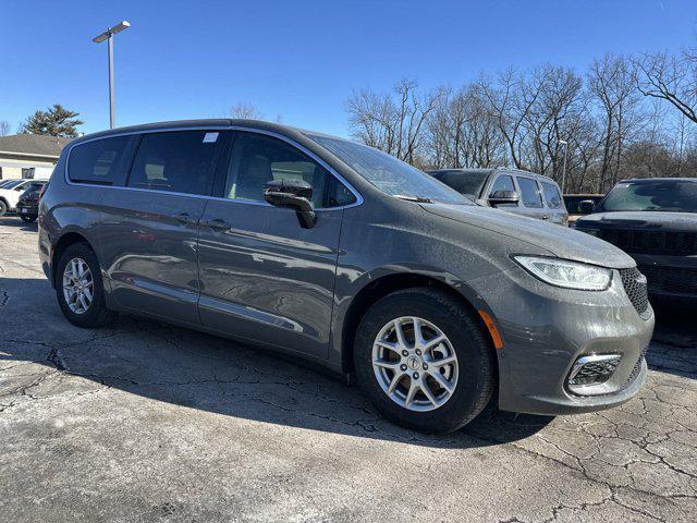 new 2025 Chrysler Pacifica car, priced at $45,460