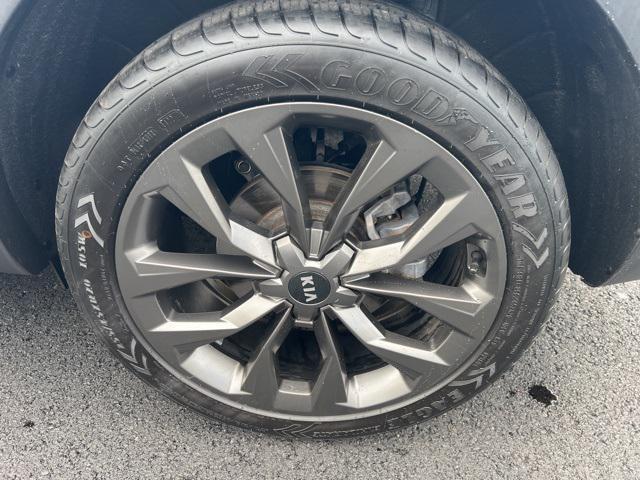 used 2021 Kia Sorento car, priced at $26,995