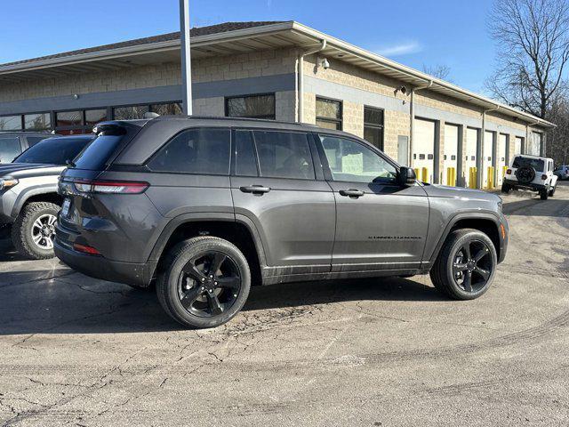 new 2025 Jeep Grand Cherokee car, priced at $42,175