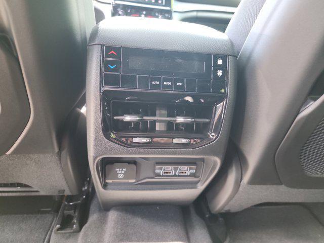 new 2025 Jeep Grand Cherokee L car, priced at $45,501