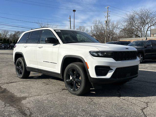 new 2025 Jeep Grand Cherokee car, priced at $42,580