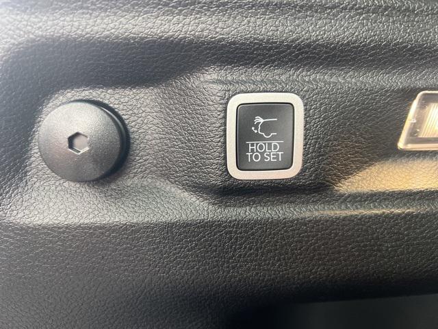 used 2023 Jeep Grand Cherokee L car, priced at $30,995