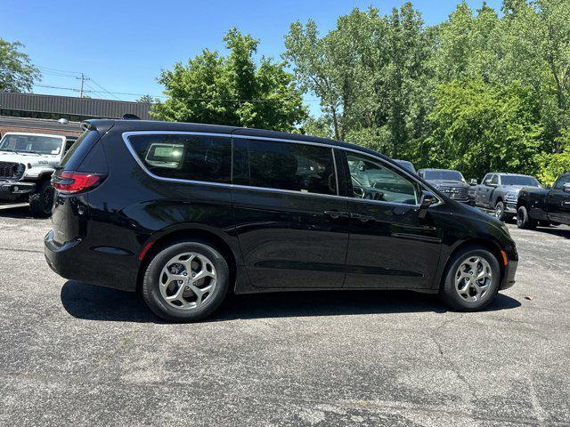 new 2024 Chrysler Pacifica car, priced at $53,570