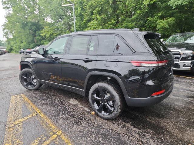 new 2025 Jeep Grand Cherokee car, priced at $46,879