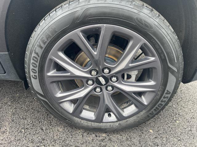 used 2018 Cadillac XT5 car, priced at $15,995