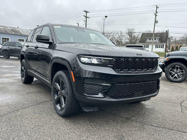 new 2025 Jeep Grand Cherokee car, priced at $43,175