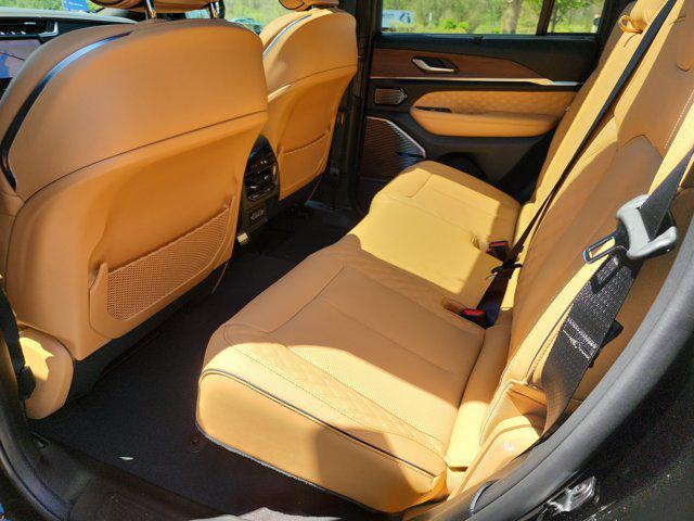 new 2025 Jeep Grand Cherokee car, priced at $62,450