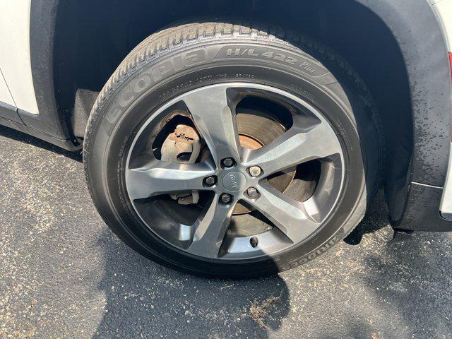 used 2021 Jeep Grand Cherokee L car, priced at $26,995