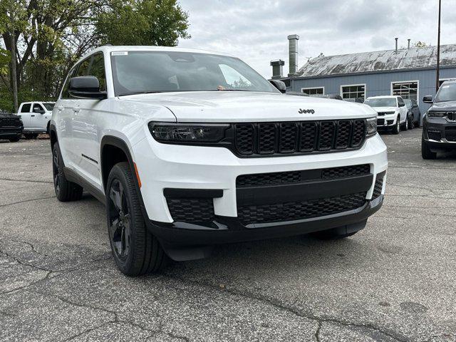 new 2024 Jeep Grand Cherokee L car, priced at $43,580