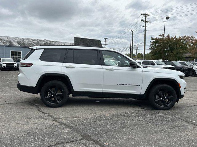 new 2024 Jeep Grand Cherokee L car, priced at $43,580