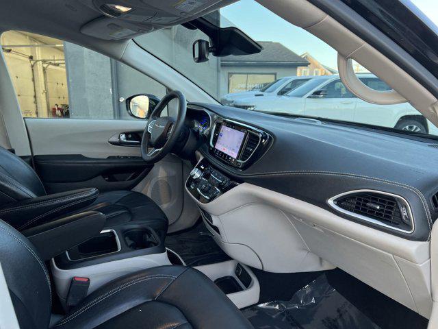 used 2022 Chrysler Pacifica Hybrid car, priced at $24,995