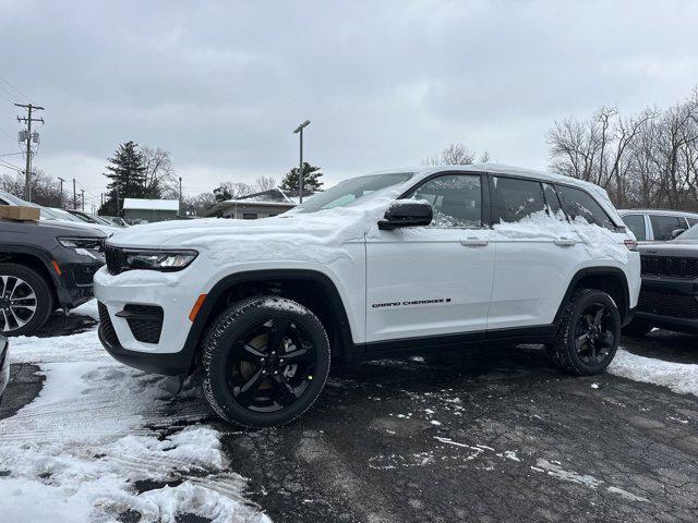 new 2025 Jeep Grand Cherokee car, priced at $41,580