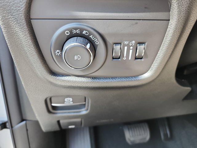 new 2025 Jeep Grand Cherokee car, priced at $43,515