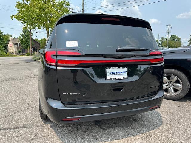 new 2023 Chrysler Pacifica car, priced at $49,596