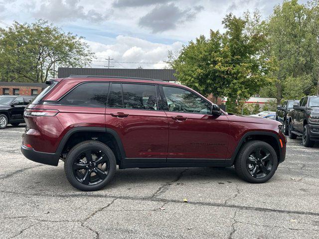 new 2025 Jeep Grand Cherokee car, priced at $53,460