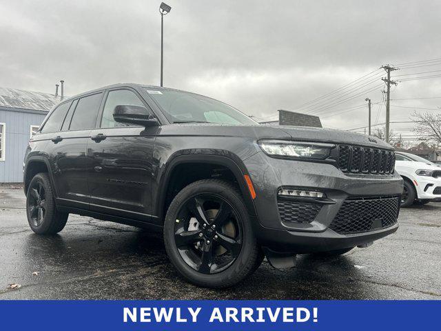 new 2025 Jeep Grand Cherokee car, priced at $51,560