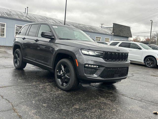 new 2025 Jeep Grand Cherokee car, priced at $51,560