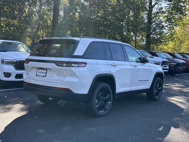 new 2025 Jeep Grand Cherokee car, priced at $39,248