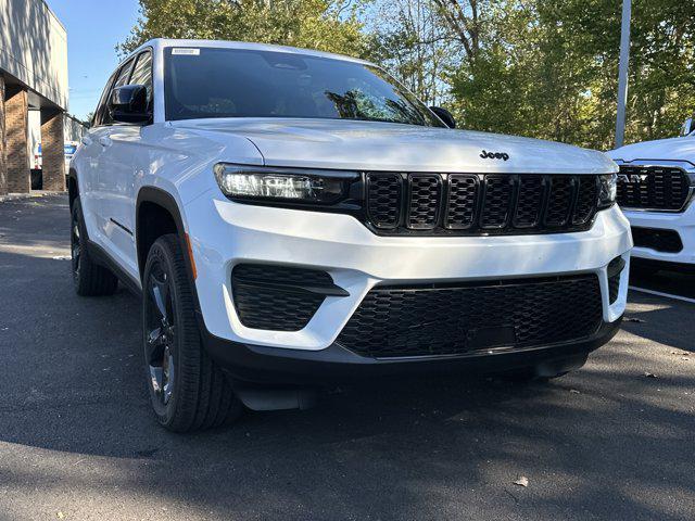 new 2025 Jeep Grand Cherokee car, priced at $39,248