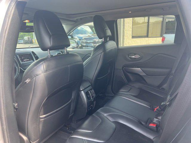 used 2020 Jeep Cherokee car, priced at $15,995