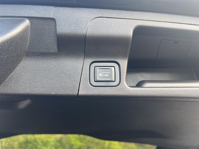 used 2023 GMC Acadia car, priced at $27,295