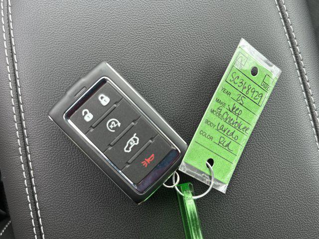 new 2025 Jeep Grand Cherokee car, priced at $41,784