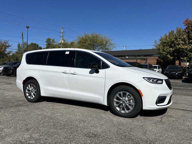 new 2025 Chrysler Pacifica car, priced at $54,560