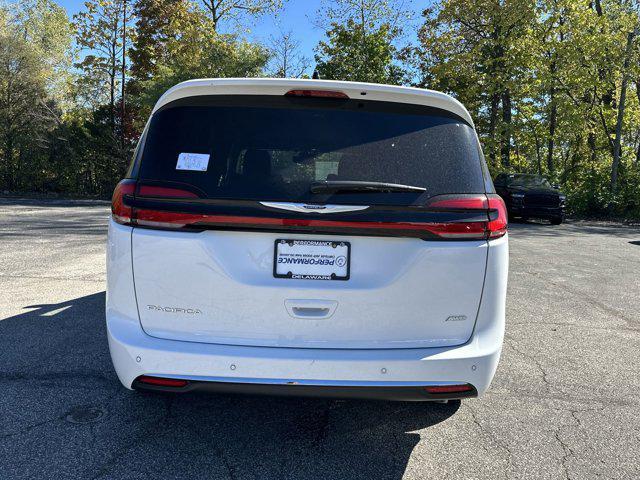 new 2025 Chrysler Pacifica car, priced at $54,560