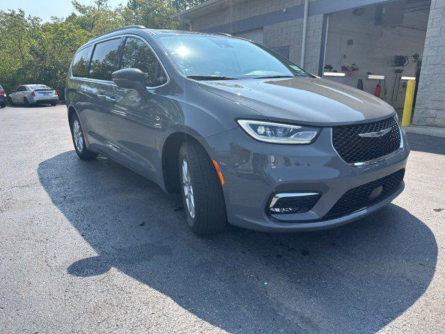 used 2022 Chrysler Pacifica car, priced at $23,000