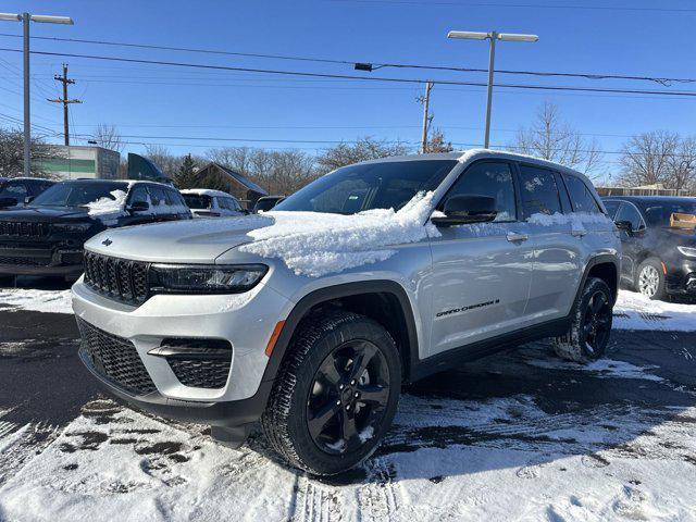 new 2025 Jeep Grand Cherokee car, priced at $44,170