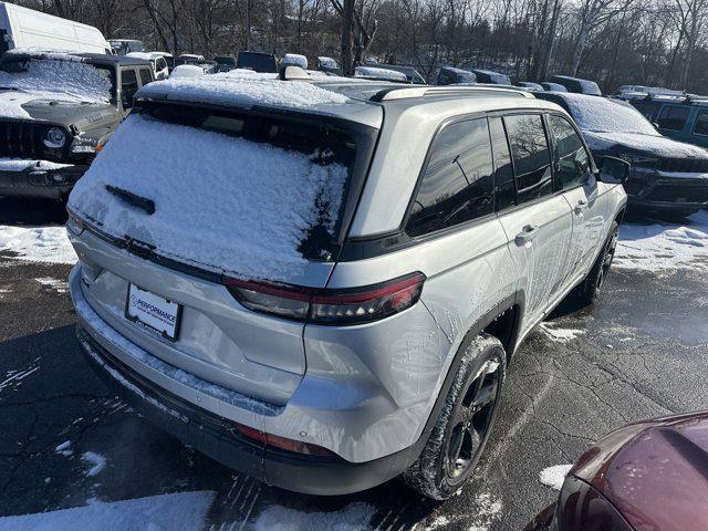 new 2025 Jeep Grand Cherokee car, priced at $44,170