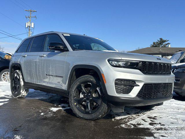 new 2025 Jeep Grand Cherokee car, priced at $44,170