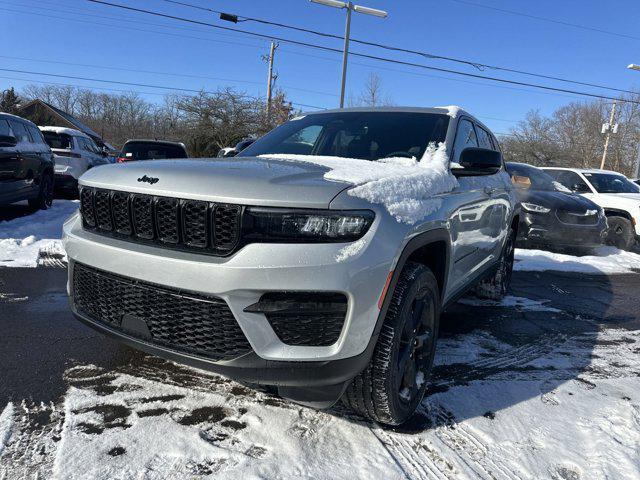 new 2025 Jeep Grand Cherokee car, priced at $44,170