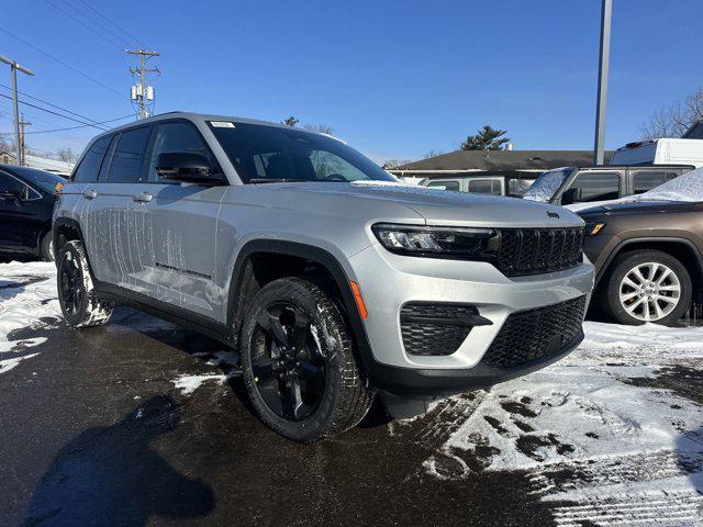 new 2025 Jeep Grand Cherokee car, priced at $44,170