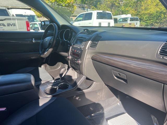 used 2011 Kia Sorento car, priced at $5,995
