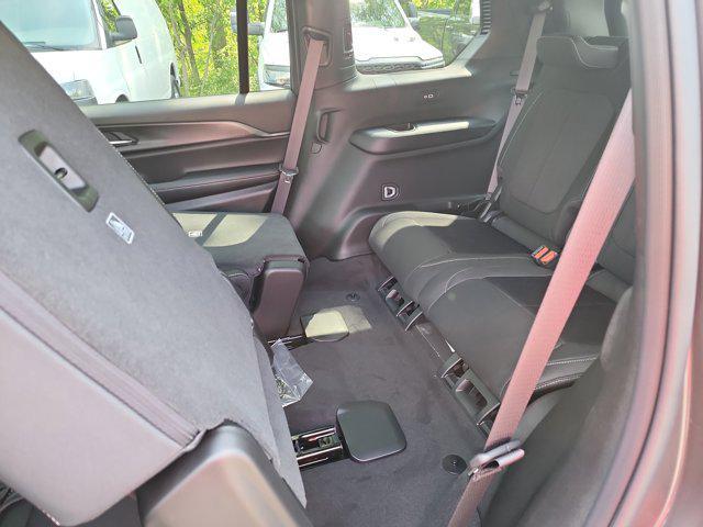 new 2025 Jeep Grand Cherokee L car, priced at $40,220