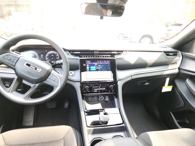 new 2025 Jeep Grand Cherokee L car, priced at $40,220
