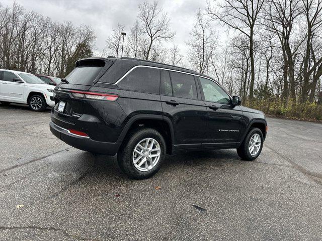 new 2025 Jeep Grand Cherokee car, priced at $40,175