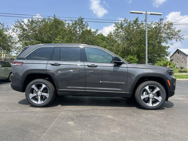new 2025 Jeep Grand Cherokee car, priced at $48,410